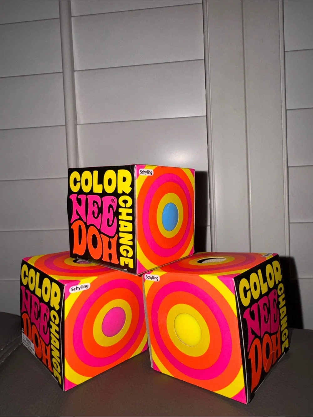 Color Change NeeDoh Stress Balls - Bright Neon 💙💗💛